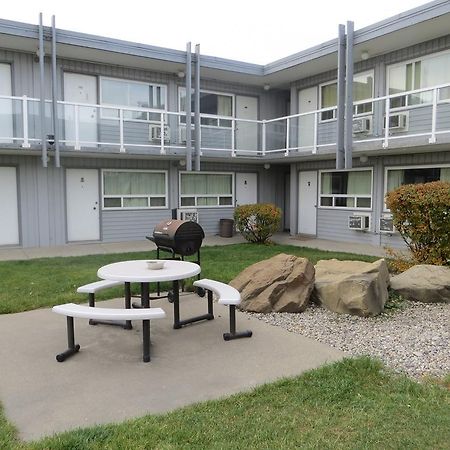 Travellers Inn YYC Exterior foto